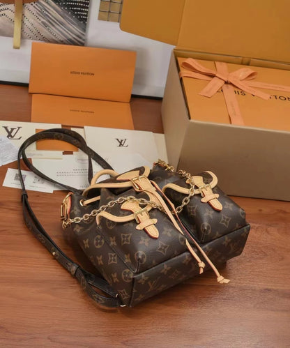 Louis Vuitton LV Excursion Bag M46932