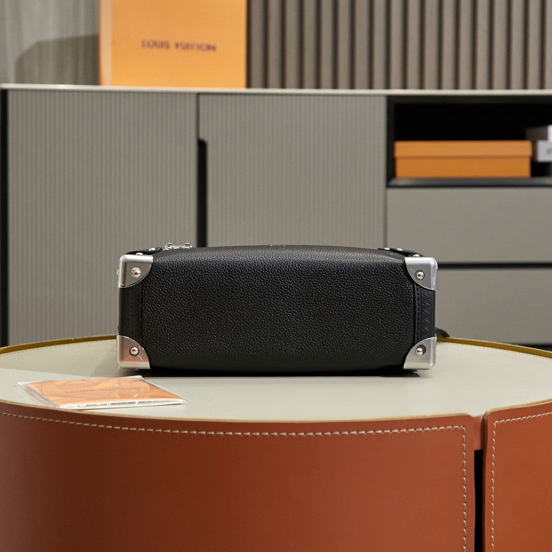 Louis Vuitton LV Trunk Bag M25160