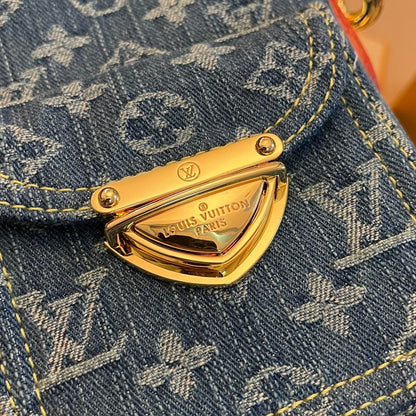 Louis Vuitton LV Fairfax Pochette Bag M82948
