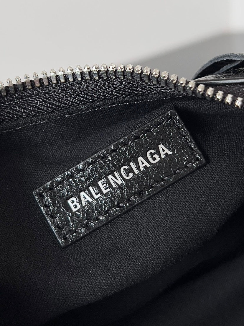 Balenciag Le Cagole Bag