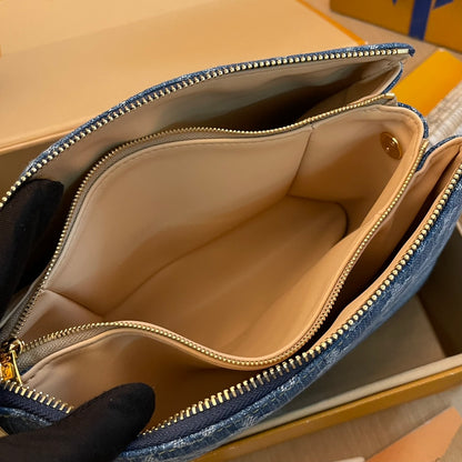 Louis Vuitton LV Coussin Bag M24564