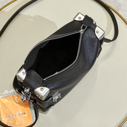Louis Vuitton LV Trunk Bag M25160