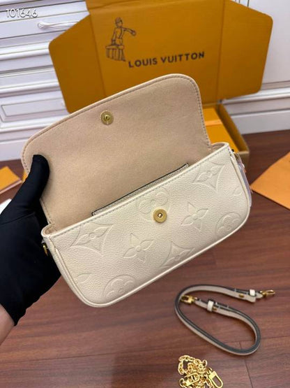 Louis Vuitton LV Ivy Bag M82210