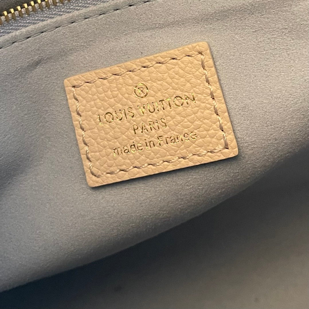 Louis Vuitton LV Onthego Tote Bag M46833